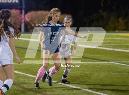 Thumbnail 1 in Exeter vs Timberlane (NHIAA D1 Semfinal) photogallery.