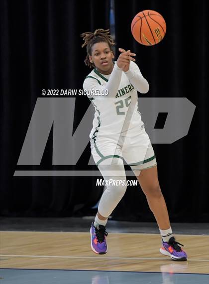 Thumbnail 1 in Moreau Catholic vs. Morgan (NIKE Tournament of Champions) photogallery.