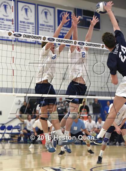 Thumbnail 2 in Loyola vs. Corona Del Mar (CIF SS D1 Final) photogallery.