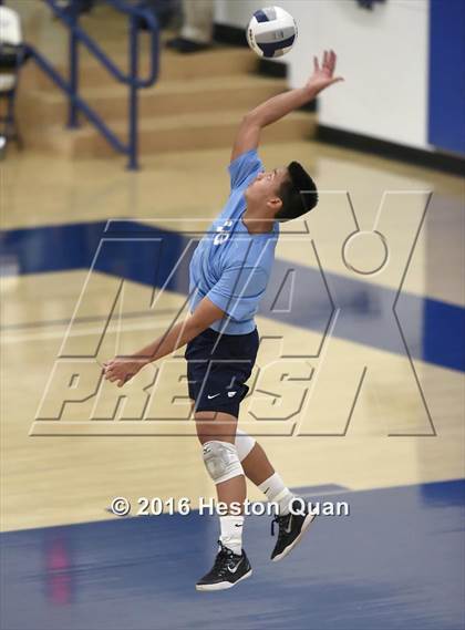Thumbnail 2 in Loyola vs. Corona Del Mar (CIF SS D1 Final) photogallery.