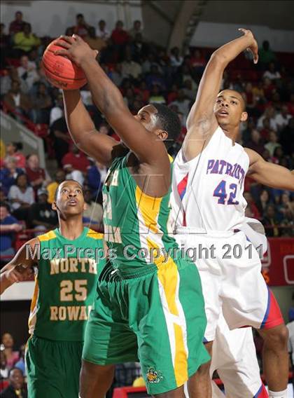 Thumbnail 3 in Pender vs. North Rowan (NCHSAA 1A Final) photogallery.