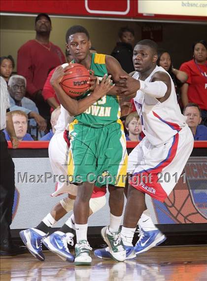 Thumbnail 2 in Pender vs. North Rowan (NCHSAA 1A Final) photogallery.