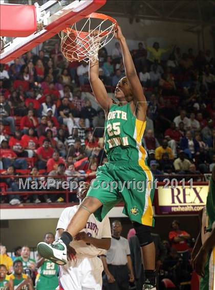 Thumbnail 2 in Pender vs. North Rowan (NCHSAA 1A Final) photogallery.