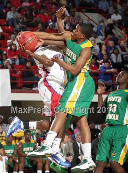 Thumbnail 2 in Pender vs. North Rowan (NCHSAA 1A Final) photogallery.