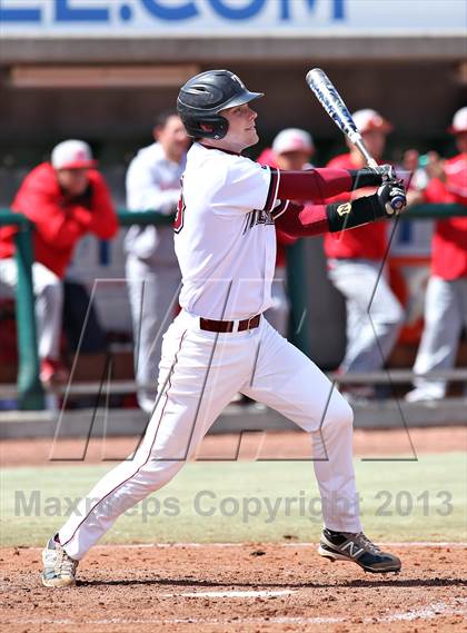 Thumbnail 2 in Tullahoma vs. Mater Dei (National High School Invitational) photogallery.