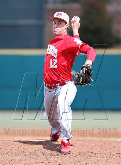 Thumbnail 3 in Tullahoma vs. Mater Dei (National High School Invitational) photogallery.