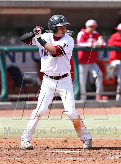 Thumbnail 3 in Tullahoma vs. Mater Dei (National High School Invitational) photogallery.