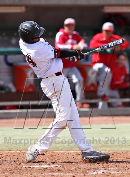 Thumbnail 1 in Tullahoma vs. Mater Dei (National High School Invitational) photogallery.