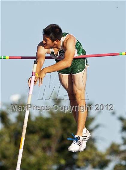 Thumbnail 2 in CIF State Track & Field Championships (Boys Pole Vault) photogallery.