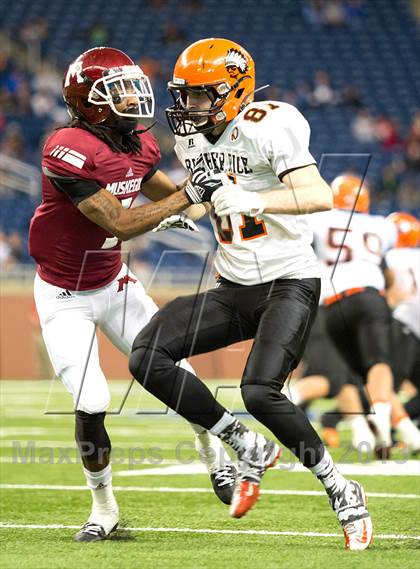 Thumbnail 1 in Brother Rice vs Muskegon (MHSAA Division 2 Final) photogallery.
