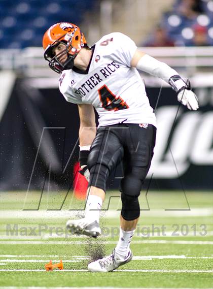 Thumbnail 2 in Brother Rice vs Muskegon (MHSAA Division 2 Final) photogallery.