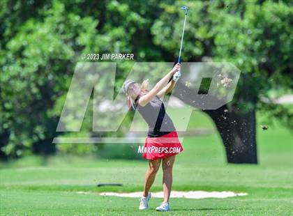 Thumbnail 2 in UIL 6A State Championship photogallery.