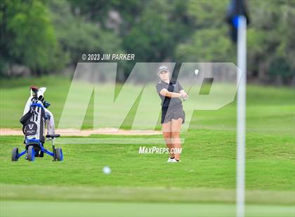 Thumbnail 3 in UIL 6A State Championship photogallery.