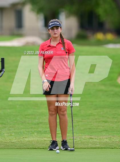 Thumbnail 3 in UIL 6A State Championship photogallery.