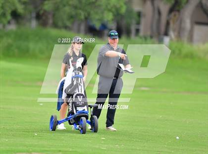 Thumbnail 3 in UIL 6A State Championship photogallery.