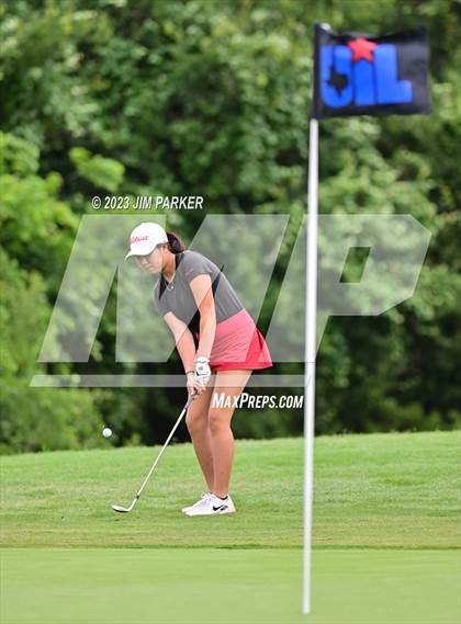 Thumbnail 3 in UIL 6A State Championship photogallery.