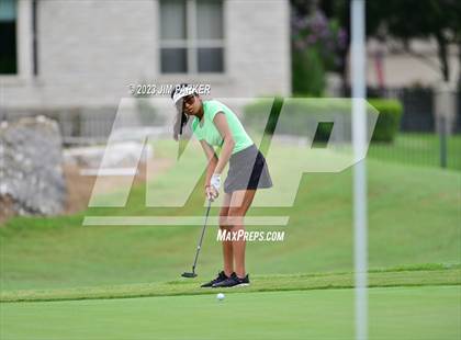 Thumbnail 2 in UIL 6A State Championship photogallery.