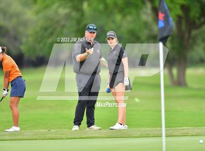 Thumbnail 3 in UIL 6A State Championship photogallery.