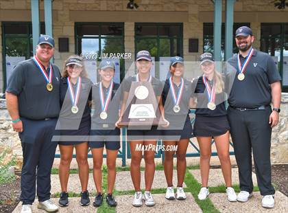Thumbnail 3 in UIL 6A State Championship photogallery.