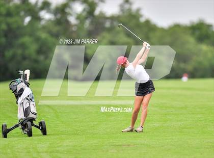 Thumbnail 3 in UIL 6A State Championship photogallery.