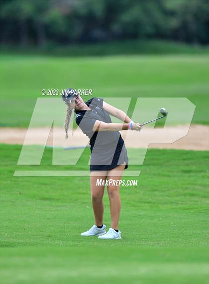 Thumbnail 1 in UIL 6A State Championship photogallery.