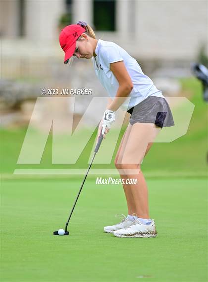 Thumbnail 3 in UIL 6A State Championship photogallery.