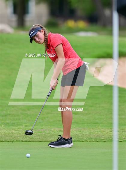 Thumbnail 3 in UIL 6A State Championship photogallery.