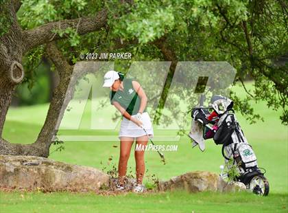 Thumbnail 1 in UIL 6A State Championship photogallery.