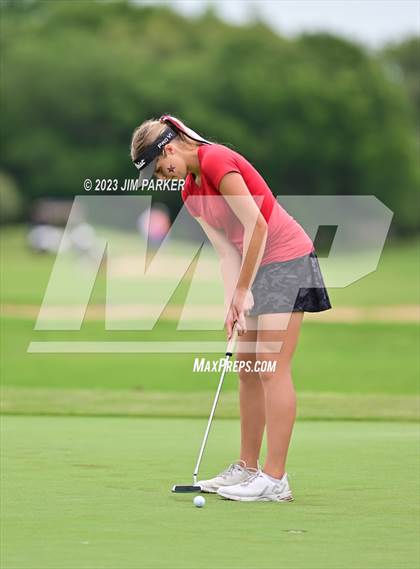 Thumbnail 3 in UIL 6A State Championship photogallery.