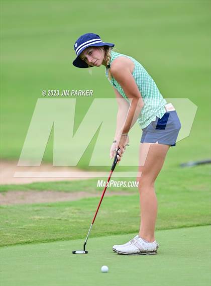 Thumbnail 3 in UIL 6A State Championship photogallery.