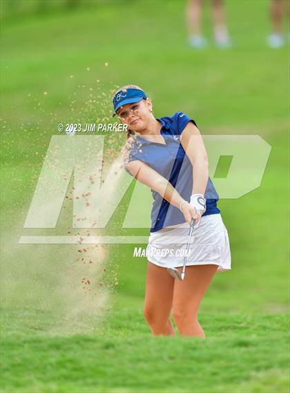 Thumbnail 1 in UIL 6A State Championship photogallery.