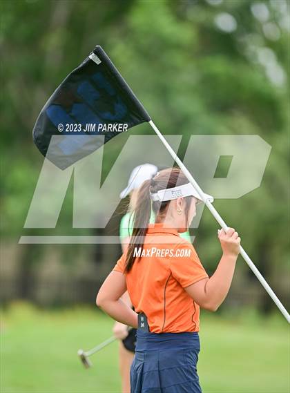 Thumbnail 3 in UIL 6A State Championship photogallery.