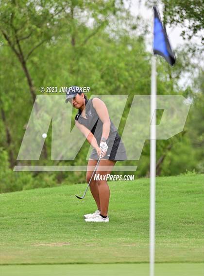 Thumbnail 3 in UIL 6A State Championship photogallery.