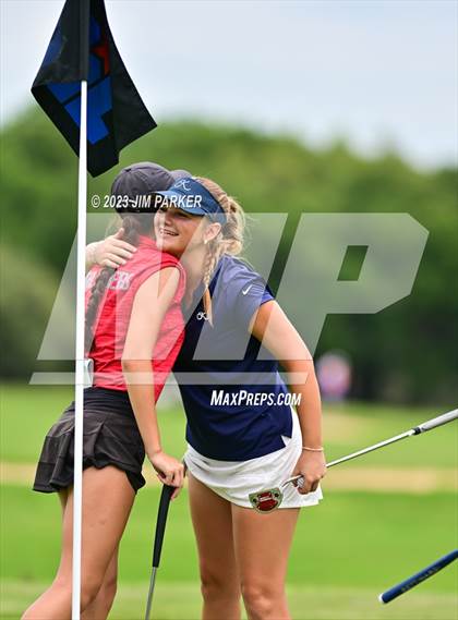 Thumbnail 3 in UIL 6A State Championship photogallery.