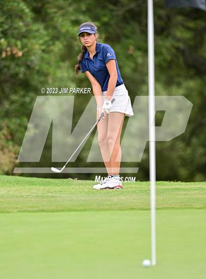 Thumbnail 3 in UIL 6A State Championship photogallery.