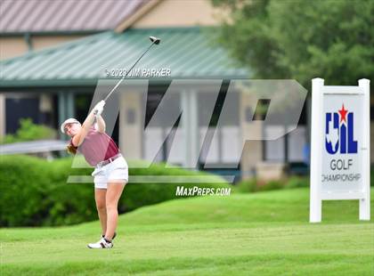Thumbnail 3 in UIL 6A State Championship photogallery.