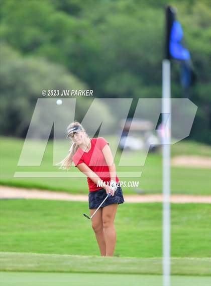 Thumbnail 1 in UIL 6A State Championship photogallery.