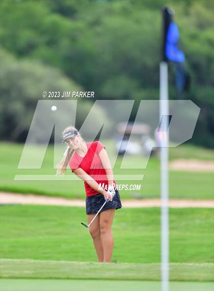 Thumbnail 3 in UIL 6A State Championship photogallery.