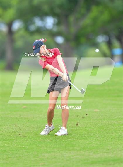 Thumbnail 2 in UIL 6A State Championship photogallery.
