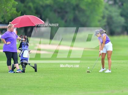 Thumbnail 3 in UIL 6A State Championship photogallery.