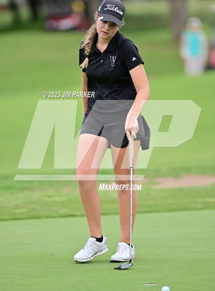 Thumbnail 1 in UIL 6A State Championship photogallery.