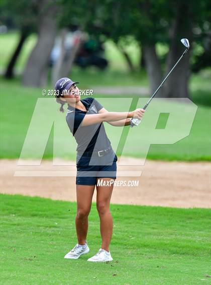 Thumbnail 1 in UIL 6A State Championship photogallery.