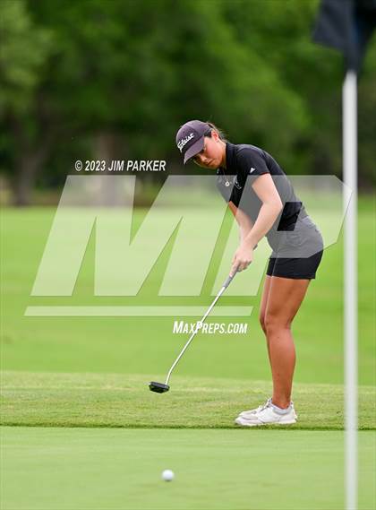 Thumbnail 1 in UIL 6A State Championship photogallery.