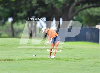 Thumbnail 1 in UIL 6A State Championship photogallery.
