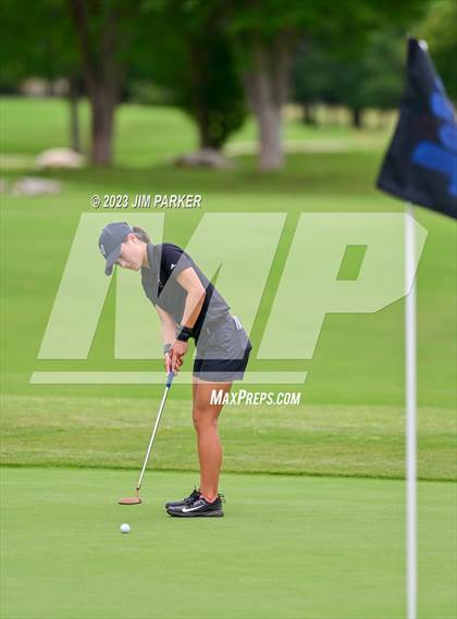 Thumbnail 3 in UIL 6A State Championship photogallery.