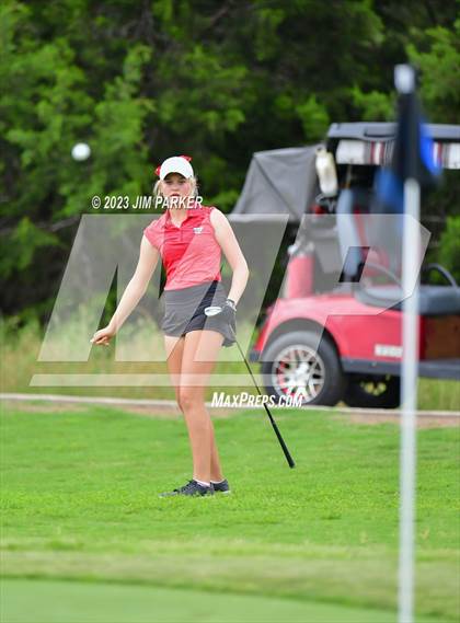 Thumbnail 1 in UIL 6A State Championship photogallery.