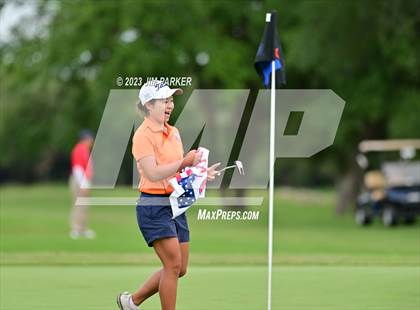 Thumbnail 3 in UIL 6A State Championship photogallery.