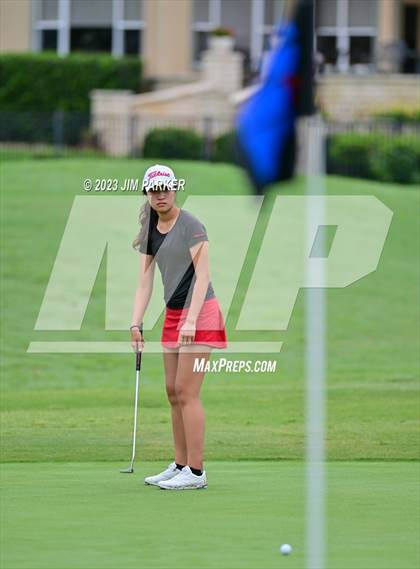 Thumbnail 2 in UIL 6A State Championship photogallery.