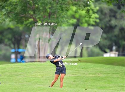 Thumbnail 3 in UIL 6A State Championship photogallery.