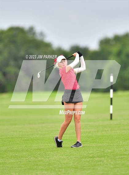 Thumbnail 3 in UIL 6A State Championship photogallery.